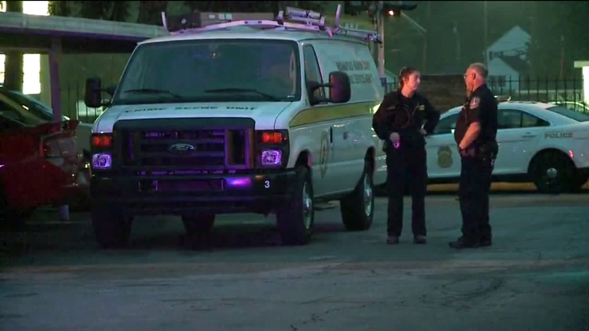 Indianapolis: Police are investigating a fatal shooting on the northeast sidee 6100 block of Le Harve Drive. That’s at A62 Apartments near Allisonville Road and 62nd Street
