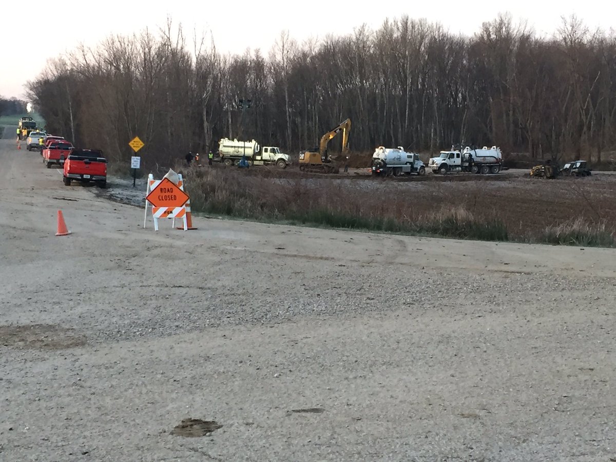 Crews continue to clean up in Posey Co. after a diesel gas line leaks 42,000 gallons into Big Creek