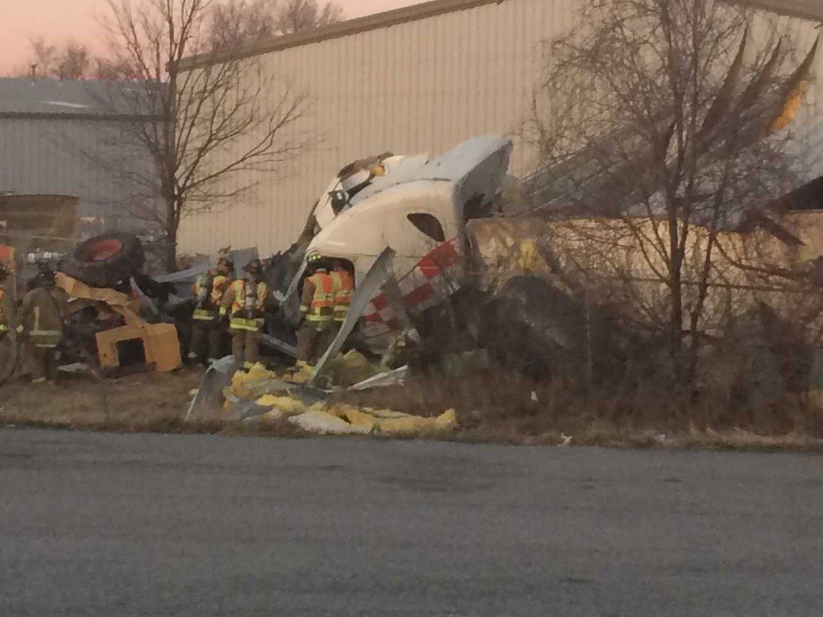 State police say a semi hit an abandoned truck on the Toll Road, sending it off the road to crash into a manufacturing facility at 2944 Gateway Drive. Appears to be the Altec Engineering building. WSBT 22 has a crew at the scene.   