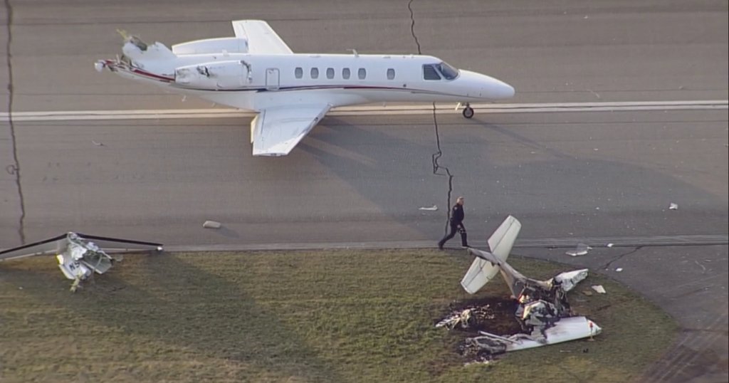 2 firefighters dead after planes collide at Marion, Indiana, airport    