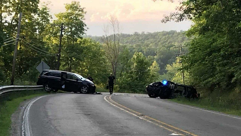 Multiple people are injured after a Saturday evening crash in southeast Indiana, deputies say. Authorities responded near US-52 and Holland Road at about 7 p.m. for reports of a crash involving up to seven people.