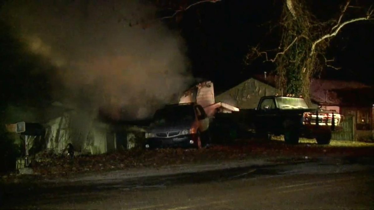 6 dead, including 4 children, in Logansport, Indiana fire    