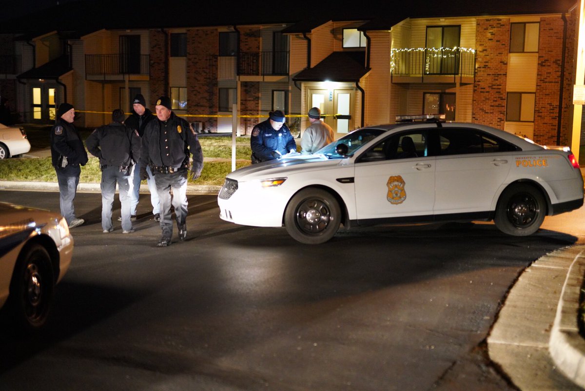 IMPD on scene of drug deal gone bad at apartment complex near Thompson and Meridian on Indy's south side. Captain on scene tells victim was shot, currently in critical condition
