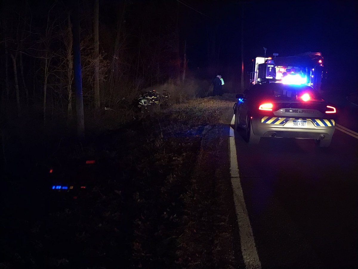 Officers responding to a crash on Country Club road in South Bend