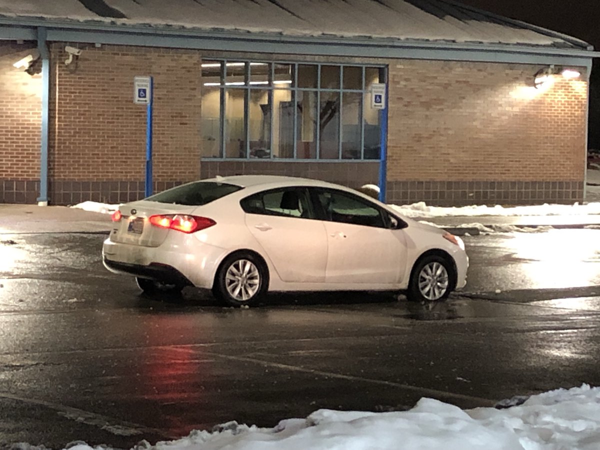 No one was hurt when a suspect tried to rob someone at a Chase bank ATM on LaFayette Rd, just north of 34th. Suspect fled soon after, and a person was caught fleeing from police shortly afterwards