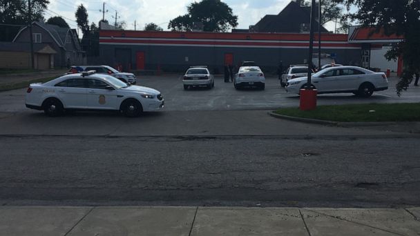 Baby dies in Indianapolis after being in hot vehicle, mom interviewed by police    