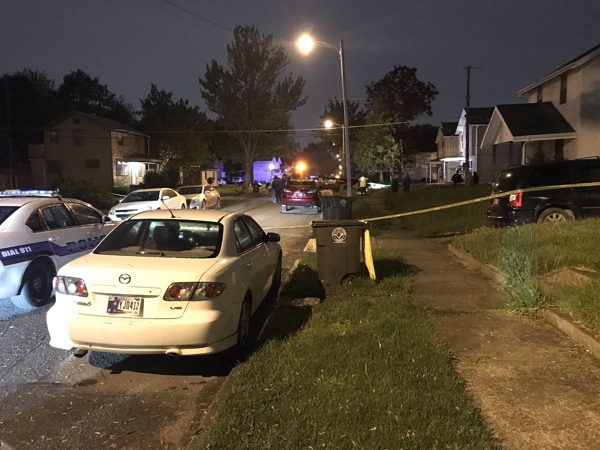 Fort Wayne Police tell that an officer involved shooting on the southeast side ended with the suspect dead