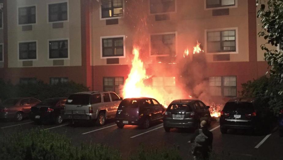 Discarded cigarette sparks fire at Indiana hotel, leaves hundreds displaced