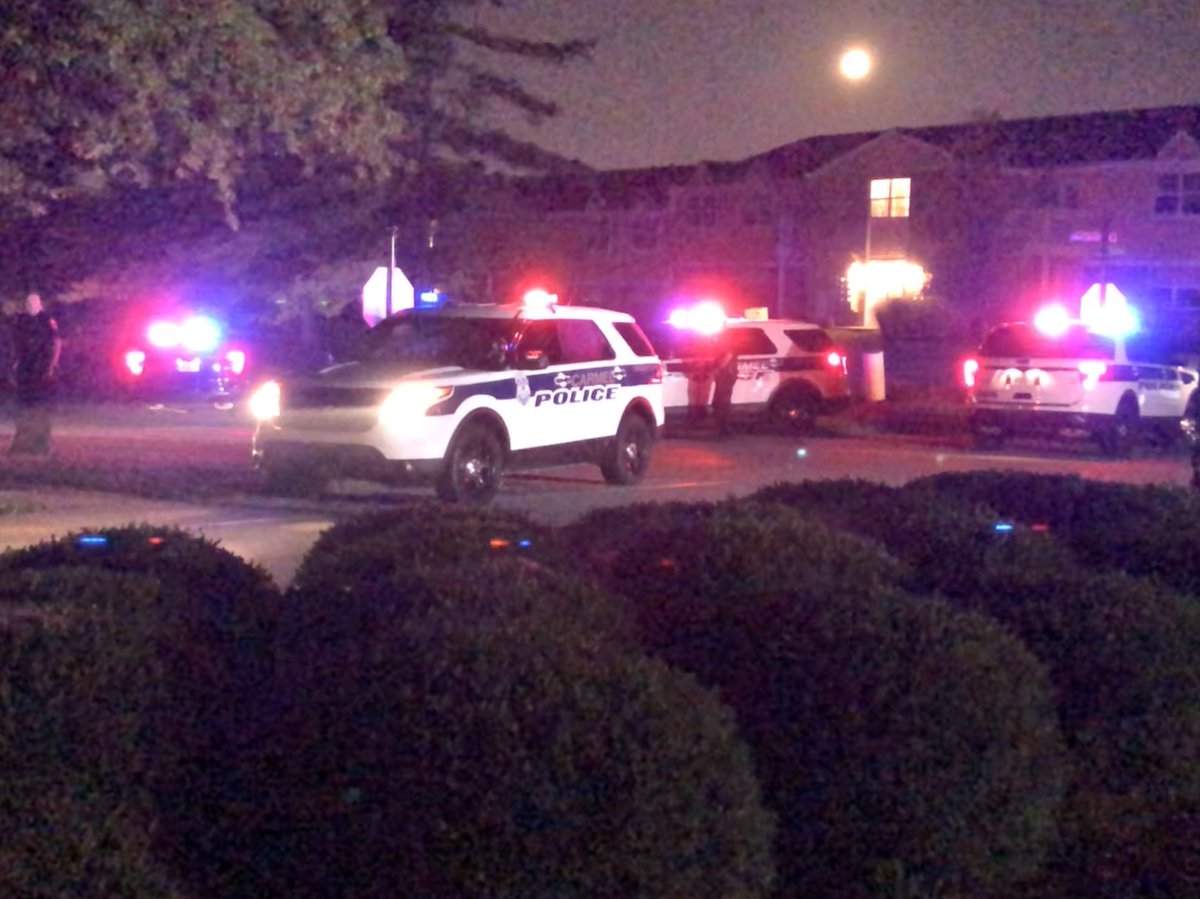 Carmel PD are investigating a shooting that left one man dead in the Gramercy Apts (near 126th and Keystone Pkwy). Police tell 1 woman is being interviewed by detectives right now, this may be a domestic situation, and that this is an isolated incident.