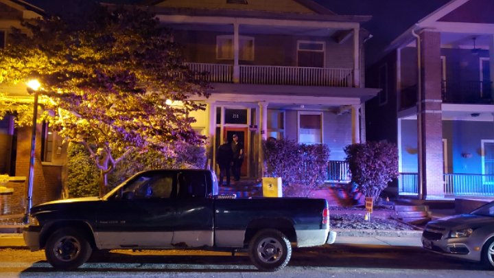 One person shot near downtown Evansville. An ambulance and a fire truck have responded to the scene in the 200 block of Oak Street. Evansville Police have taped off a yard in the area.