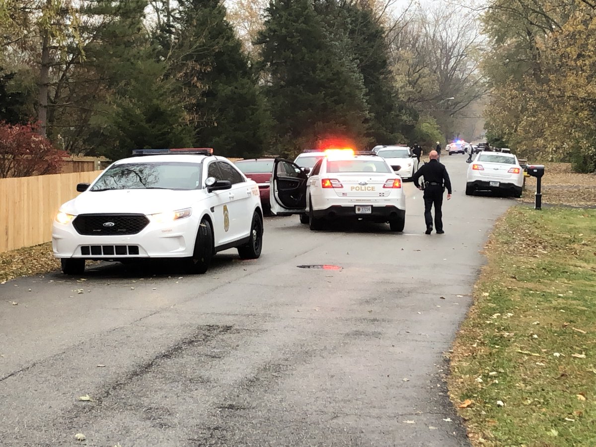 IMPD confirms 2 people were shot around Routiers Ave (near Washington St & Post Rd) on the SE side of Indy. Both people are awake, breathing, and multiple officers are in the neighborhood investigating. 