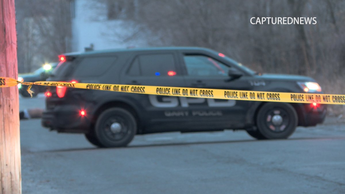 Gary, IN: Gary police along with the Lake County Coroner and CSI investigate the cities first homicide of the New Year.