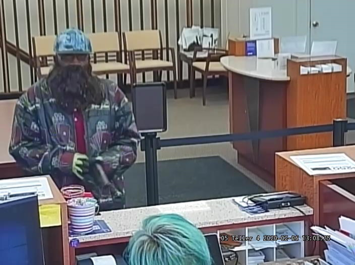 Indianapolis man, woman arrested in connection with Greendale bank robbery