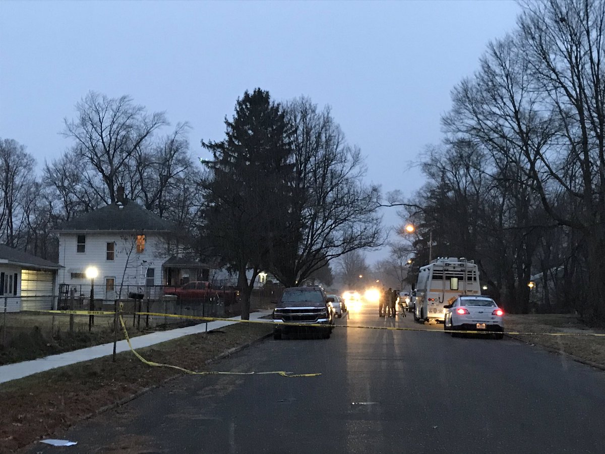 Here is the latest scene photo for the deadly shooting on Elmer St. One body was found, suffering from a gun shot wound before midnight Tuesday night. Sadly, he did not recover. Metro Homicide and police are still on scene investigating