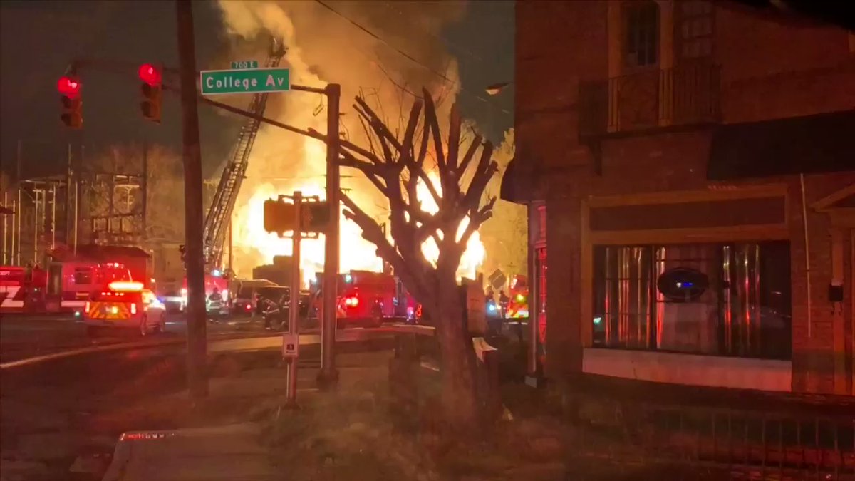 This fire destroyed a vacant building - the structure actually collapsed 2 minutes after IFD got there. Glad to say no one was inside at the time. This fire is affecting @IPLPower though  More than 2,000 nearby residents are in the dark. 
