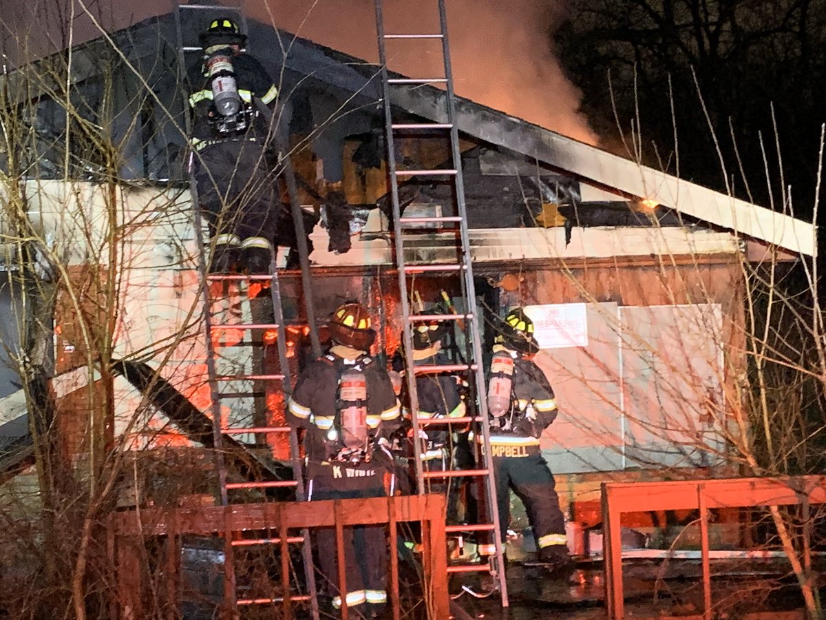 Views 1614 Hawthorne Lane heave fire