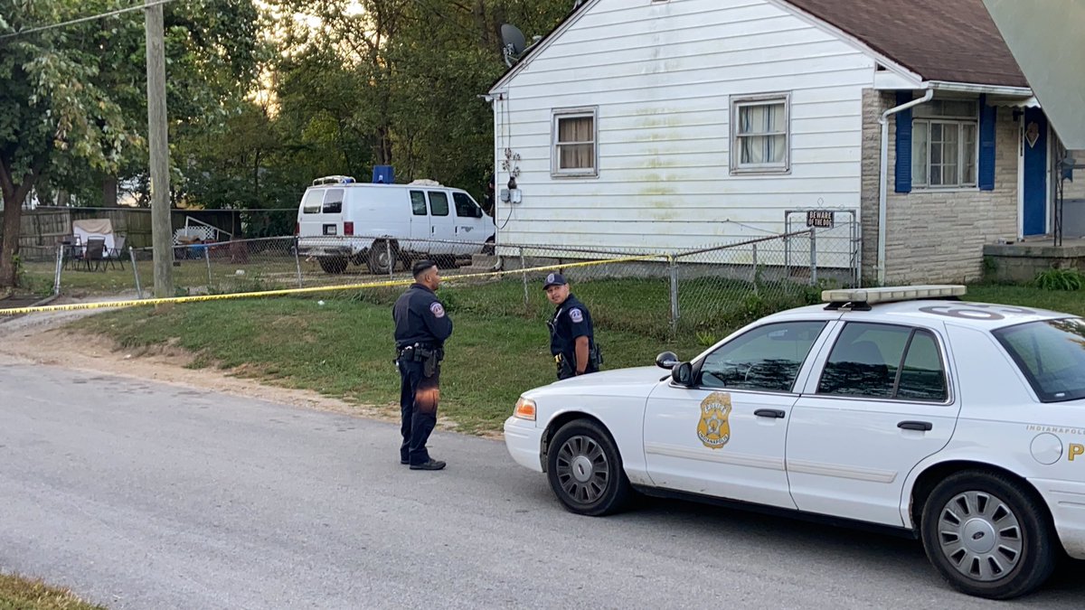 Impd Is On Scene Of A Shooting In The 2900 Block Of Taft Ave Officers Say A Person Was Shoot While Outside Of This House Indianapolis Indiana News From Indiana U S