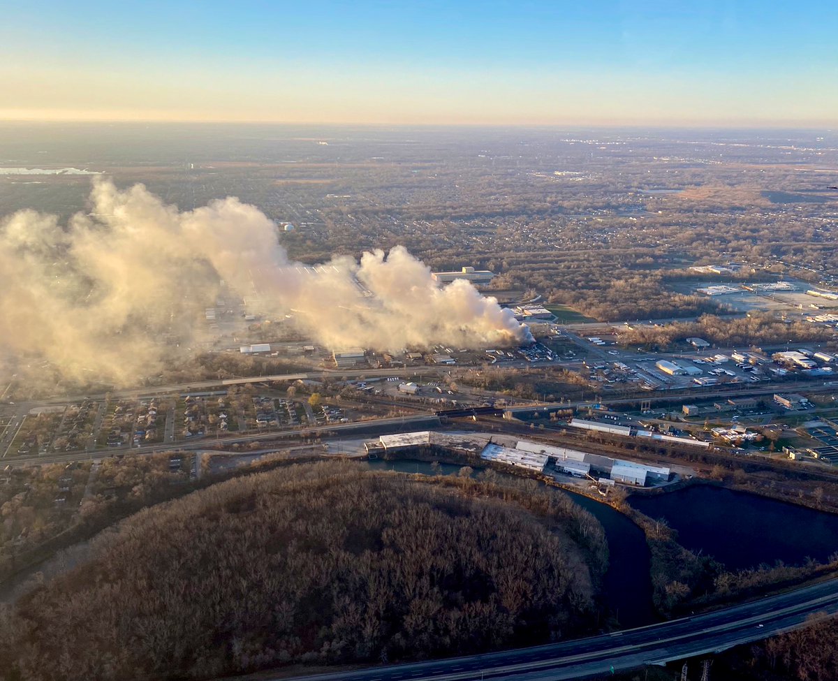 Still seeing a ton of smoke from the Gary, IN fire
