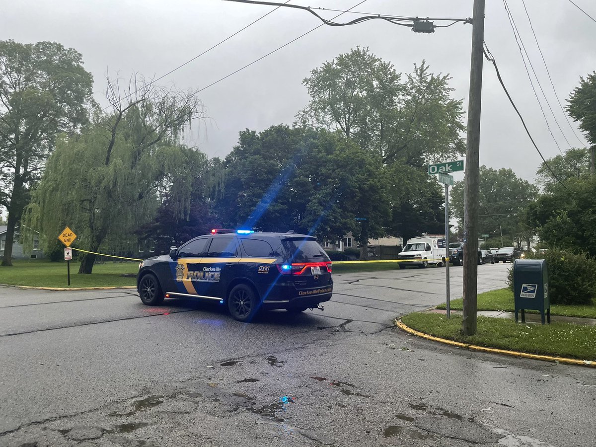 Scene of a murder investigation after someone was shot to death in Clarksville. Police are at a home on Harrison Ave near Oak Street. The victim is female but no info on her age   It's about one block from the police substation 