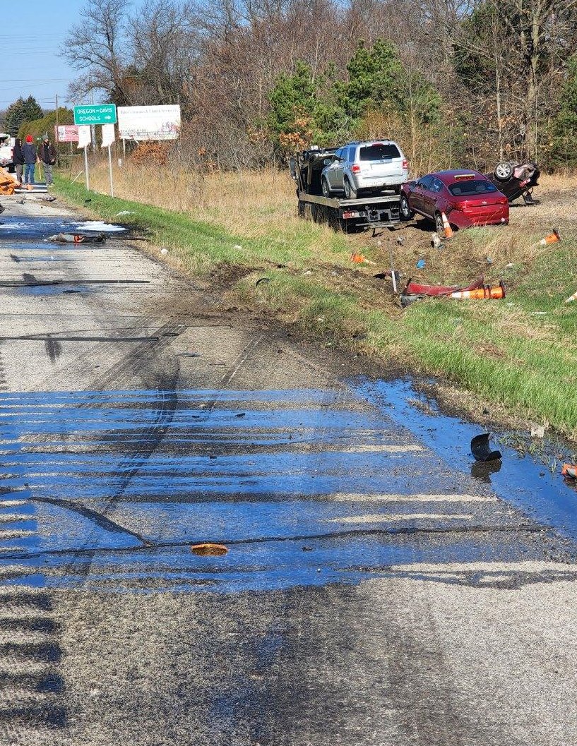 US 30 WB in Starke County crash involving a contracted crew collecting soil borings. The WB lanes remain closed for a crash investigation.