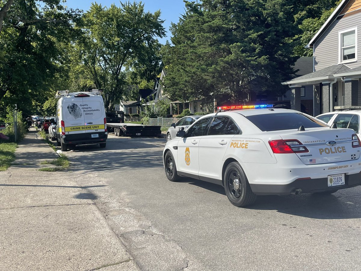 Scene still active near 10th and Tuxedo where a woman was found dead in the street after a shooting this AM. Police confirm a domestic disturbance happened before  and that a person of interest is in custody. DV advocates, victim assistance on scene to help family/neighbors