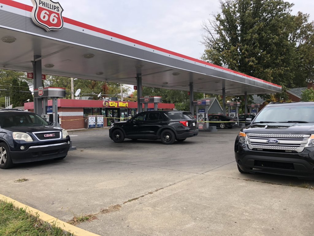 Fort Wayne Police are investigating a shooting at a gas station near Anthony Blvd and McKinnie Ave. Police say the victim was shot in a car in the gas station parking lot and ran across the street to a pawn shop. FWPD didn't have a condition.