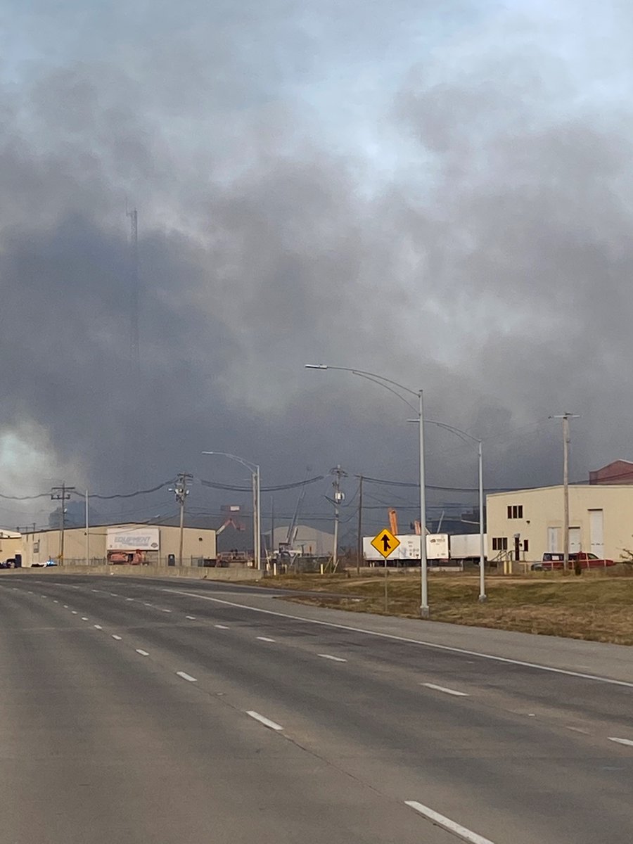 A large warehouse fire has shut down the west bound lanes of the Lloyd Expressway between US 41 and Main Street in Evansville