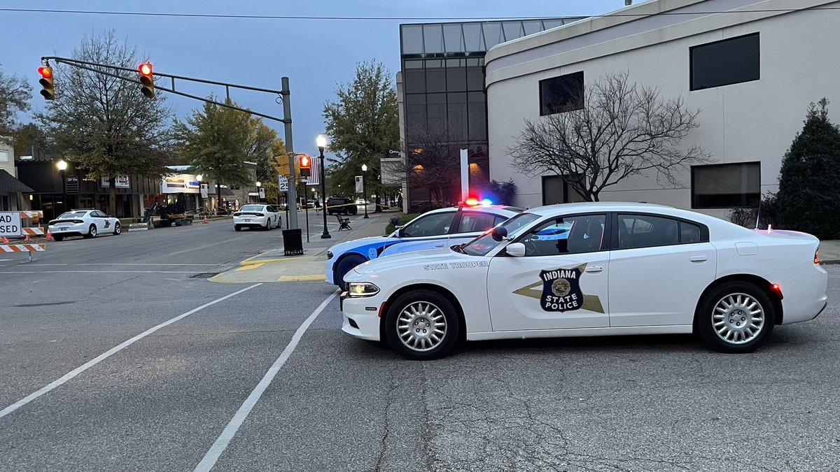 An officer involved shooting according to @ISPEvansville in Tell City overnight. The suspect is dead. All officers are OK.  