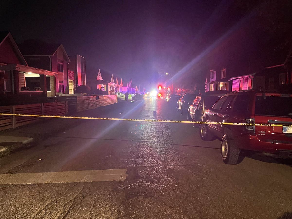 IMPD investigating a shooting on Lexington Ave in the Fountain Square area