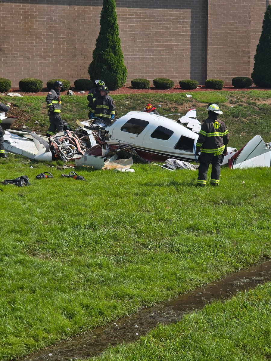Greenwood Police confirm at least one fatality after a plane crash right near Main St. & I-65. These are images of the wreckage from GPD.The Indy South Greenwood Airport is less than 2 miles away from the crash scene. 